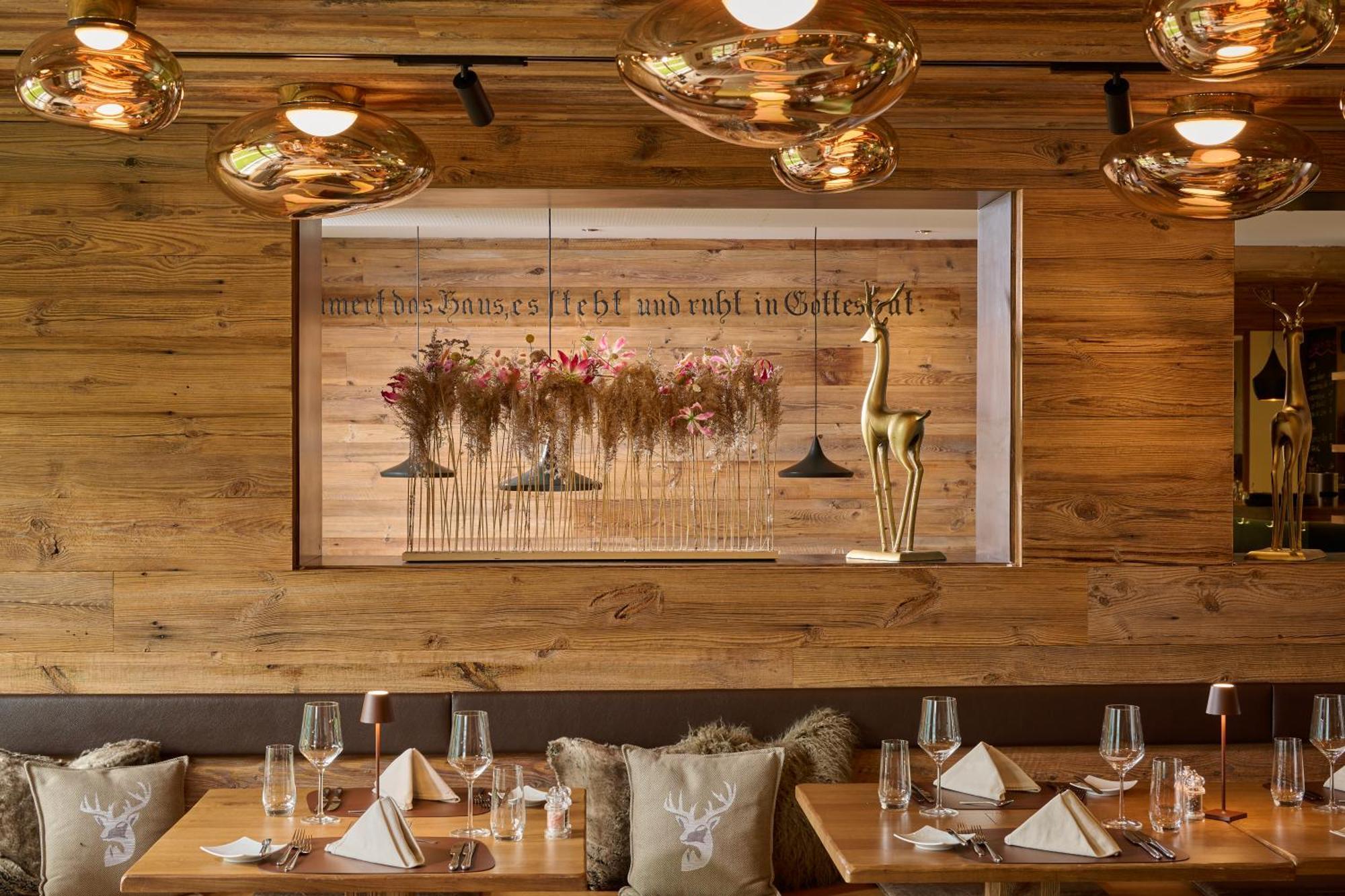 Aspen Alpine Lifestyle Hotel Гриндельвальд Экстерьер фото